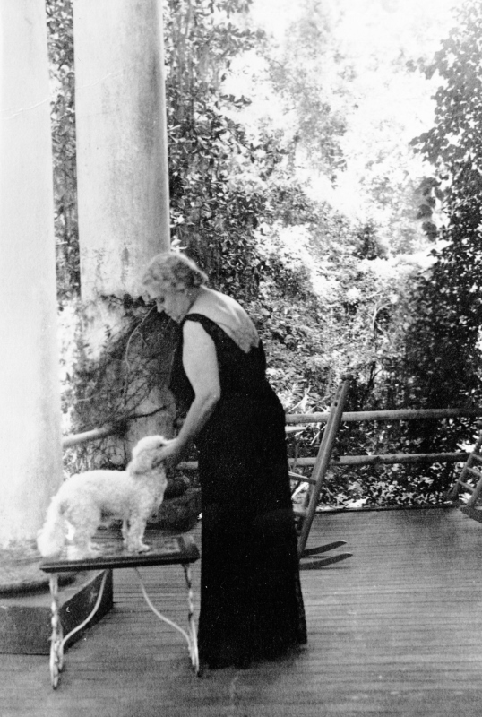 Reinette Long Hunt with her dog Diogenes, ca. 1930.